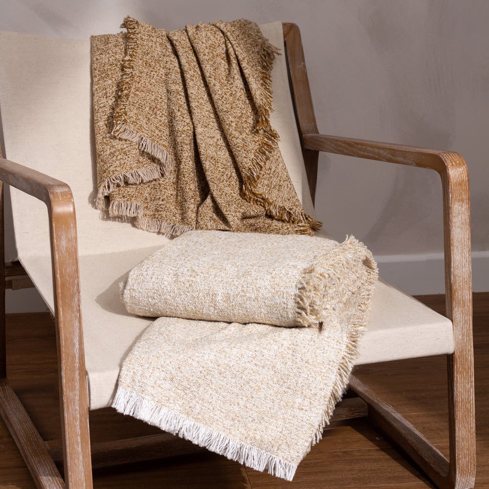 Doze Throw Biscuit by Yard