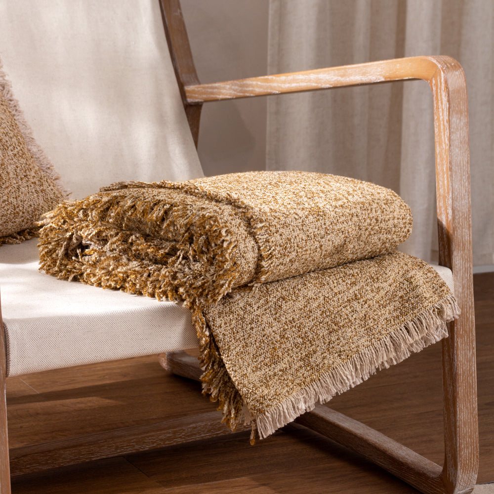 Doze Throw Biscuit by Yard